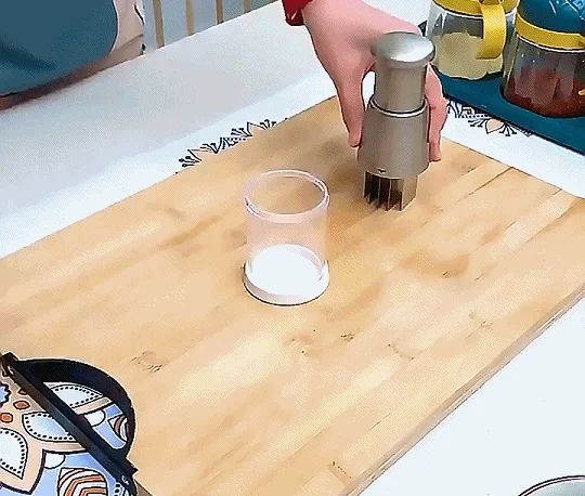 Garlic chopper use demonstration